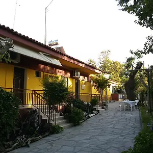 https://villa-maria-polychrono.hotelschalkidiki.net